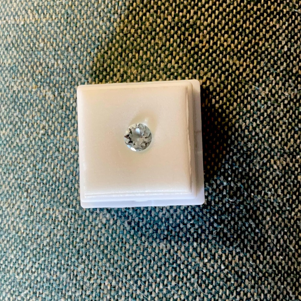 Aquamarine stone(genuine not lab created)